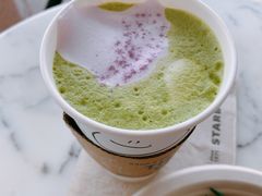 抹茶芝麻拿铁超大杯-星巴克(香港国际机场44号闸店)