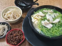 -丽虹云南过桥米线(兴工街店)