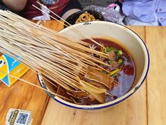 -拈签一笑黄牛肉辣卤串串