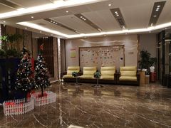 -潮漫酒店(北京通州环球度假区临河里地铁站店)