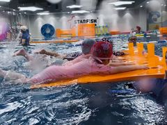 -蓝旗亲子游泳(范湖万达广场店)