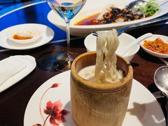 黄鱼煨面-杭州西子湖四季酒店·金沙厅