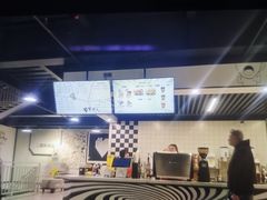 -极限PLAY运动娱乐新世界·团建派对表演休闲馆·室内高空游乐园