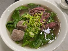 招牌牛肉牛丸粿-金粿粿·牛肉粿