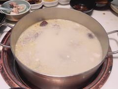 -洪氏嗨捞·猪肚鸡火锅(阳光天地店)