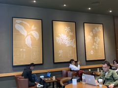 大堂-星巴克(泰安万达店)