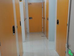 -安东易迷你自助仓储寄存仓库(杨浦店)
