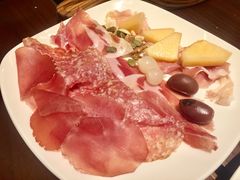 -恰餐厅及酒吧 CHAR Bar & Grill (北京丽都皇冠假日店)