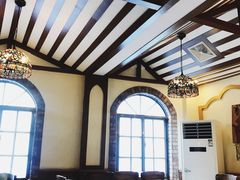 靠窗位-维吾尔餐厅(宜山路店)