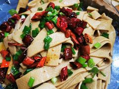 一绝干豆腐-龙香居海鲜家常菜饭店·特色驴肉·古城浑锅