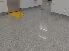 -建设三路(地铁站)