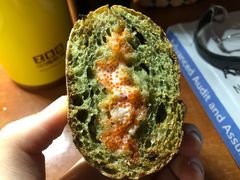草莓飞鱼籽面包-Let's Taipei 非常烘焙(太古里店)