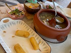 -春天里餐厅·云南创意菜特色美食(束河店)