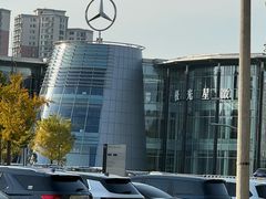 -奔驰北京极光星徽(四元桥店)