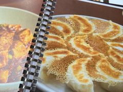 香酥三鲜锅贴-君悦酒店·1881·北京烤鸭