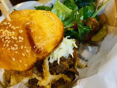 猪肉汉堡-Twin Tails Brewpub双尾精酿餐吧(八坼店)