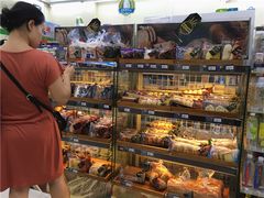 -全家便利店(江湾镇站店)