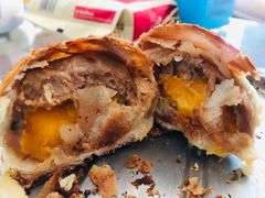咸蛋黄鲜肉月饼-白玉兰食品(甜云店)