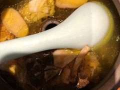 松茸汽锅鸡-云海肴·汽锅鸡·云南菜(天山百盛优客店)