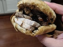 烧饼夹肘子肉-昌顺马记小吃店(昌盛园店)