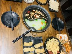-呷哺呷哺 小火锅 (浦东新欧尚超市店)