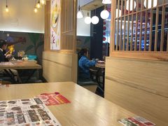 大堂-花馬肆.云南过桥米线(汉神购物广场现场熬汤店)
