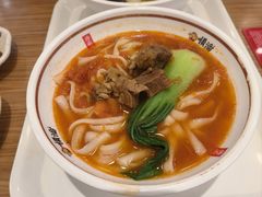 番茄牛腩面-顺溜·手工刀削面·黑金店(铜锣湾店)