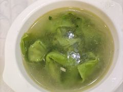 -新镇江酒家(南京西路店)