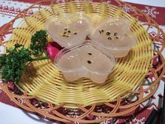 -刘姐啤酒鱼民族演艺餐厅(西街总店)