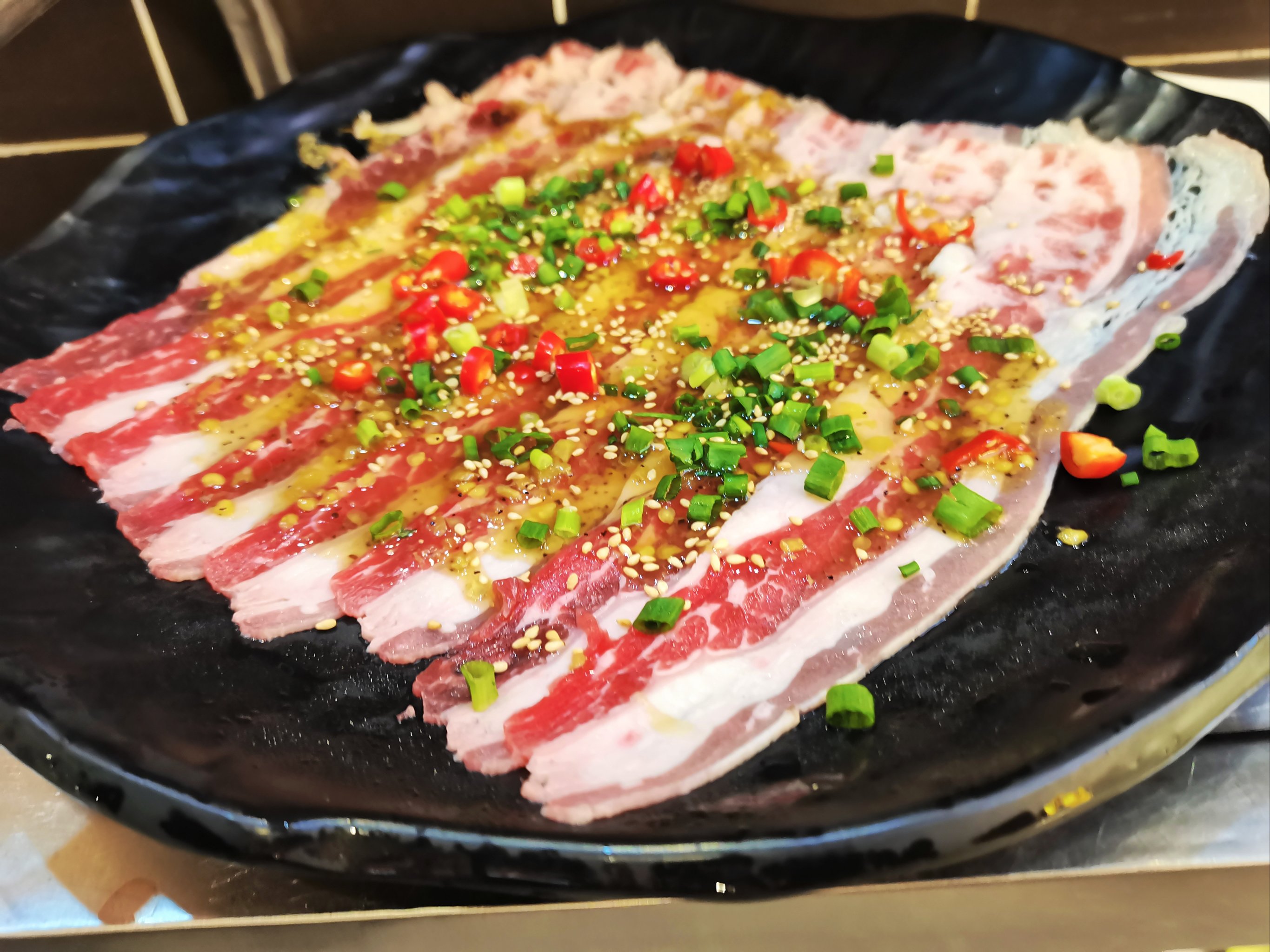 「精品厚切猪五花」滋滋冒油,简直不要太香