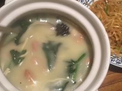 -泉畔人家·老济南经典鲁菜(大明湖店)