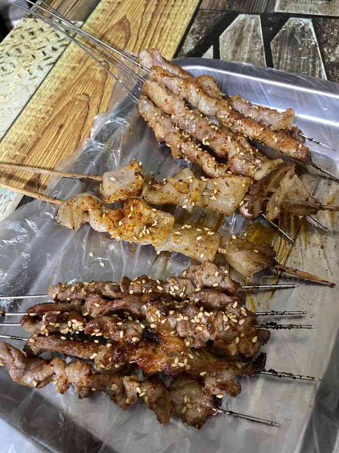 勃利地摊·勃立小串烧烤-"被朋友种草了这家店 刚开始没报太大希望.