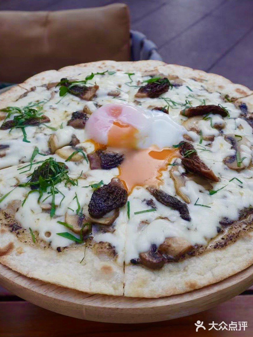 一人点了一个套餐 披萨+饮料 很方便!性价比很高