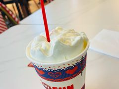 -DQ·蛋糕·冰淇淋(大宁国际商业广场店)