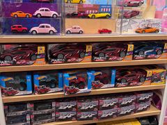 -名创优品(广州萝岗万达广场店)