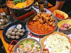必点炸鸡翅配年糕-HOTISLAND海鸡岛·韩国料理(江南西店)