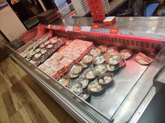 -杨老板·海鲜集市火锅·鲜切牛肉(中防万宝店)