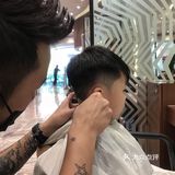 小男神的飞机头