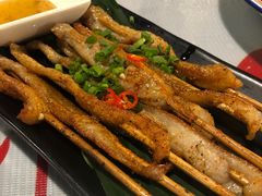 炭烧猪颈肉串-辉记炭烧海鲜大排档·老字号(福田店)