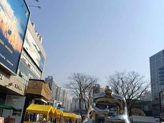 -证大大拇指广场(芳甸路店)