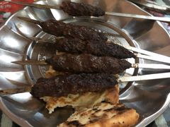 -烤肉小伙烤肉店