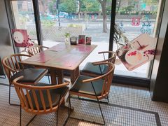 靠窗位-炖物24章·顺时轻养茶(杭州大厦店)