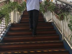 -拖板鞋咖啡旅行酒店(春熙路地铁站店)