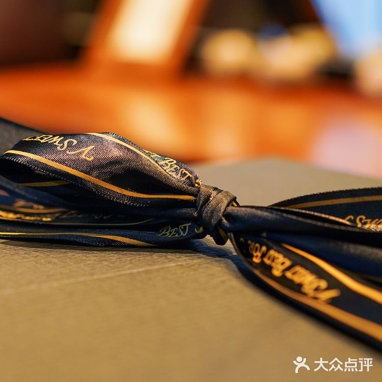 终于拔草V甜，布鲁斯女王戴冠很不错！