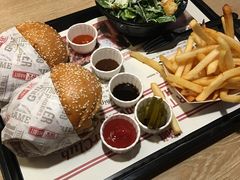 -The Habit Burger Grill 哈比特汉堡(复兴soho店)