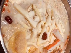 -三人行骨头王火锅(长寿店)