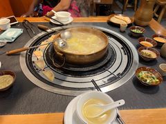 -阿山卓·野生菌火锅·纳西火塘烤肉