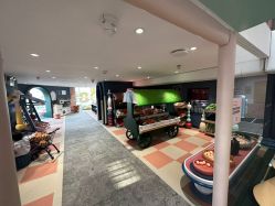 -奈尔宝·儿童乐园·亲子餐厅(华采天地店)