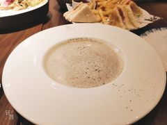 奶油蘑菇汤-Ambra Haus琥珀屋精酿餐厅(宝山店)