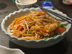 -大头虾越式风味餐厅(光明广场店)